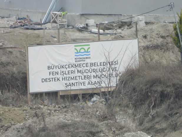 Hasan Akgün'ün vukuatları bitmiyor: Heyelan bölgesine kaçak beton santrali