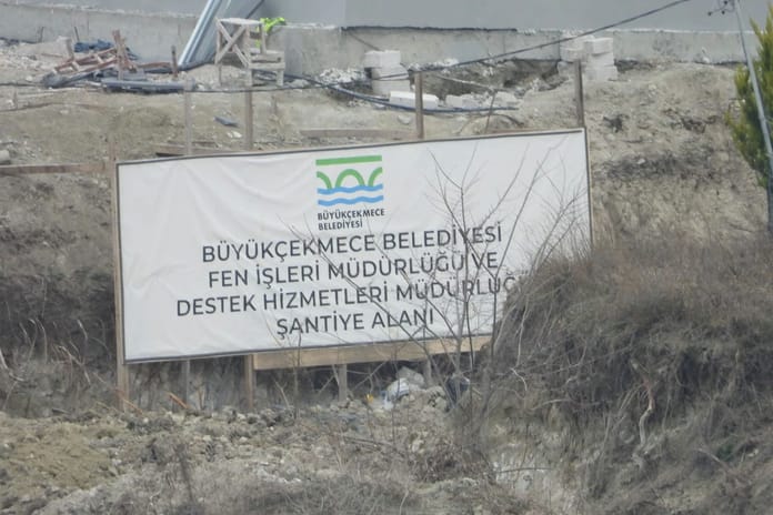 Hasan Akgün'ün vukuatları bitmiyor: Heyelan bölgesine kaçak beton santrali