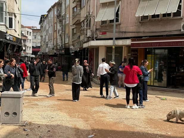 İstanbul depreminden hangi çevre iller etkilendi?