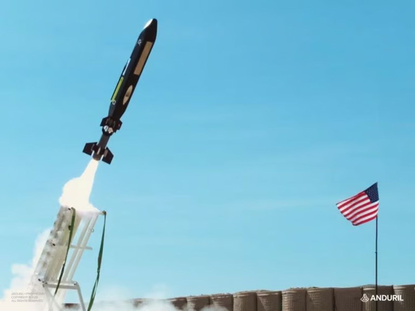 Anduril, yüzeyden fırlatılan Barracuda-500’ü başarıyla test etti