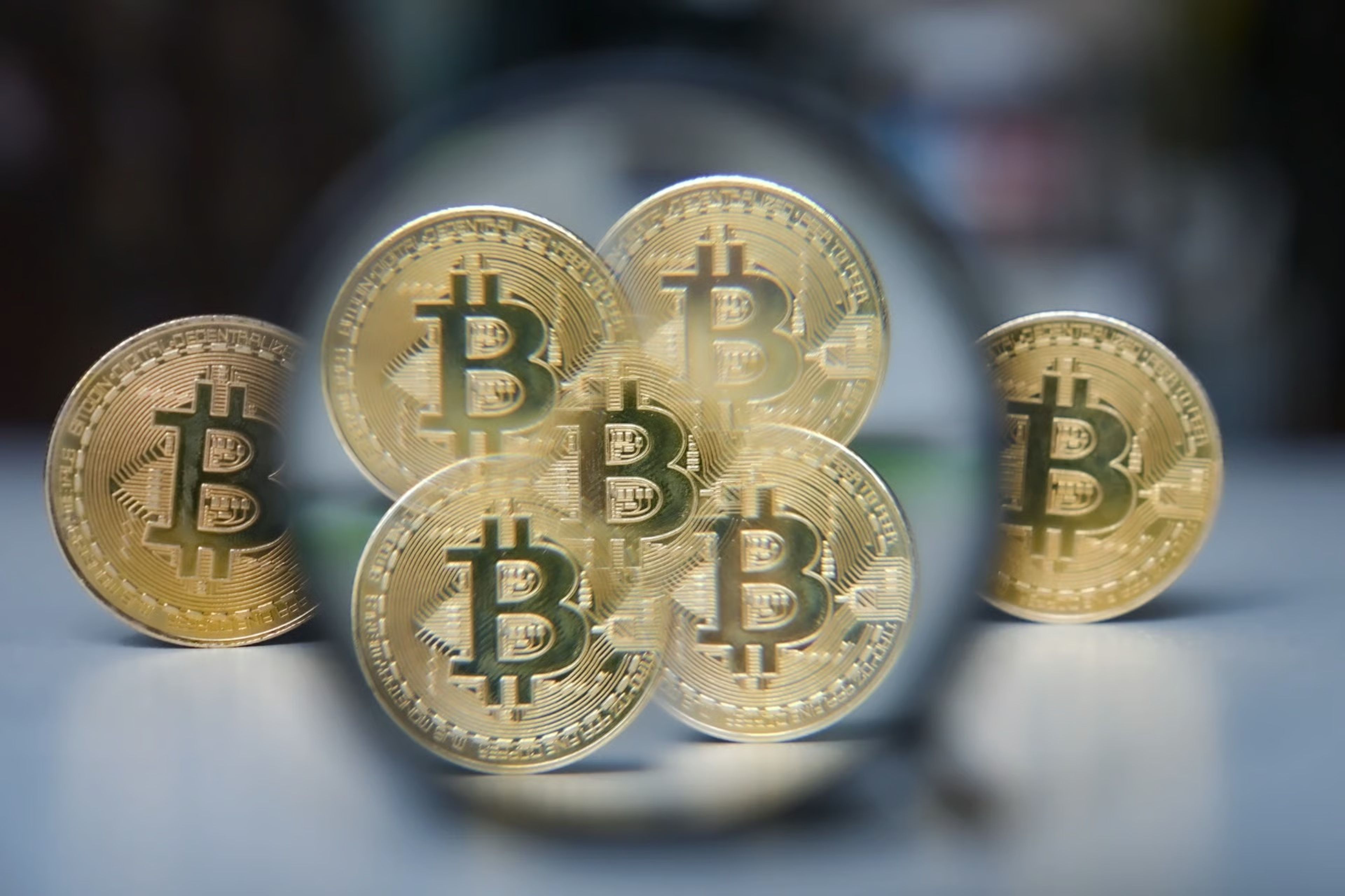 Bitcoin için gergin bekleyiş: Kritik eşiğe geldi! O seviyede tutunmaya çalışıyor