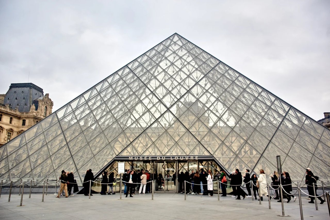 Fransa’da Louvre dahil müzeler kapalı kalacak