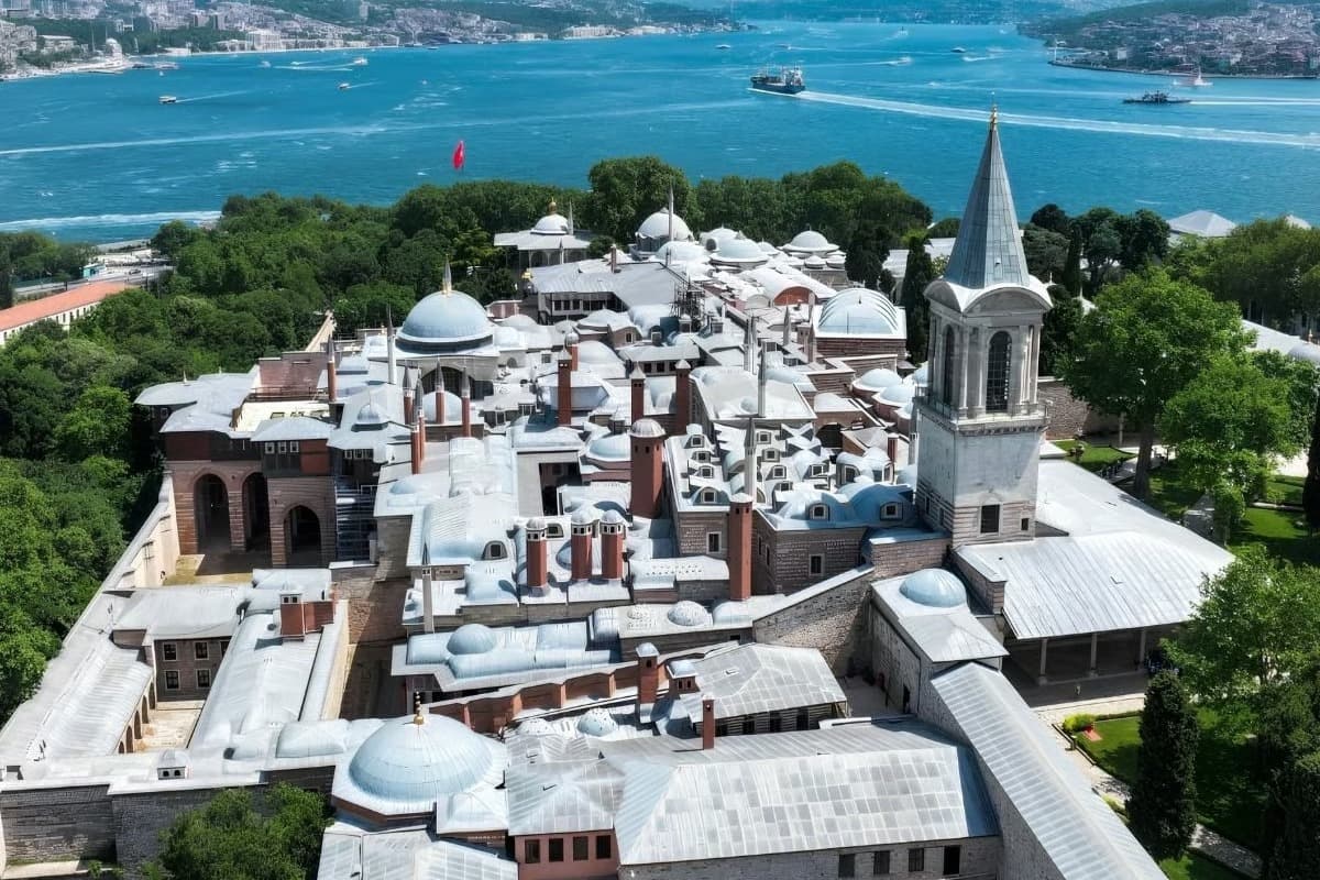 Bayram tatilini şehirde geçireceklere müjde: Topkapı Sarayı ve Yerebatan Sarnıcı'nın bayram mesaisi belli oldu!