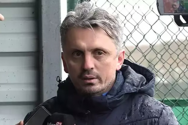 Orhan Ak kimdir?