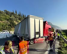 Kocaeli Otoyolu'nda zincirleme kaza: Ankara yönü trafiğe kapandı