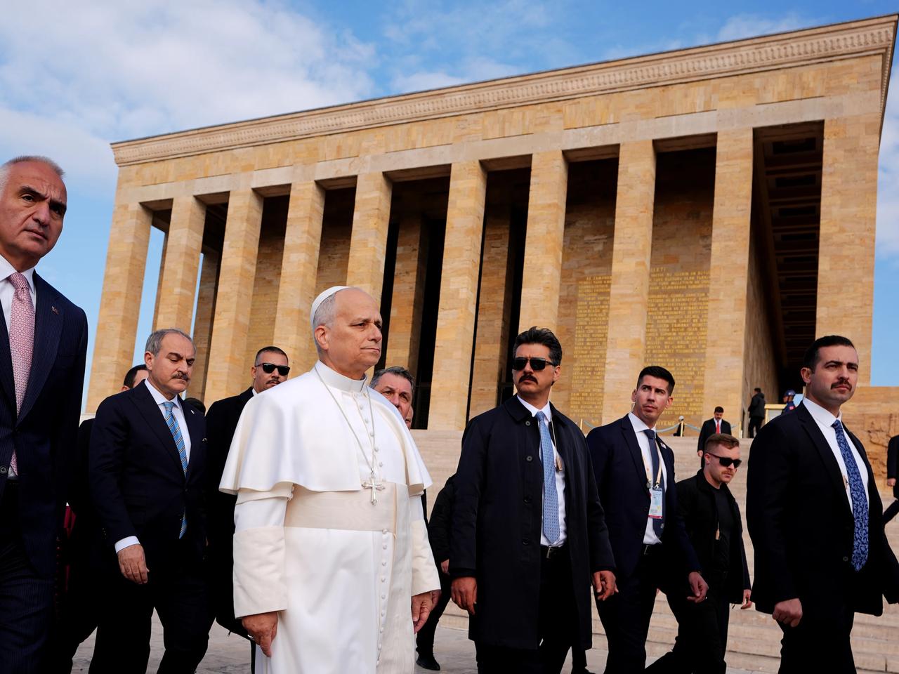 Papa 14. Leo, Anıtkabir’i ziyaret etti