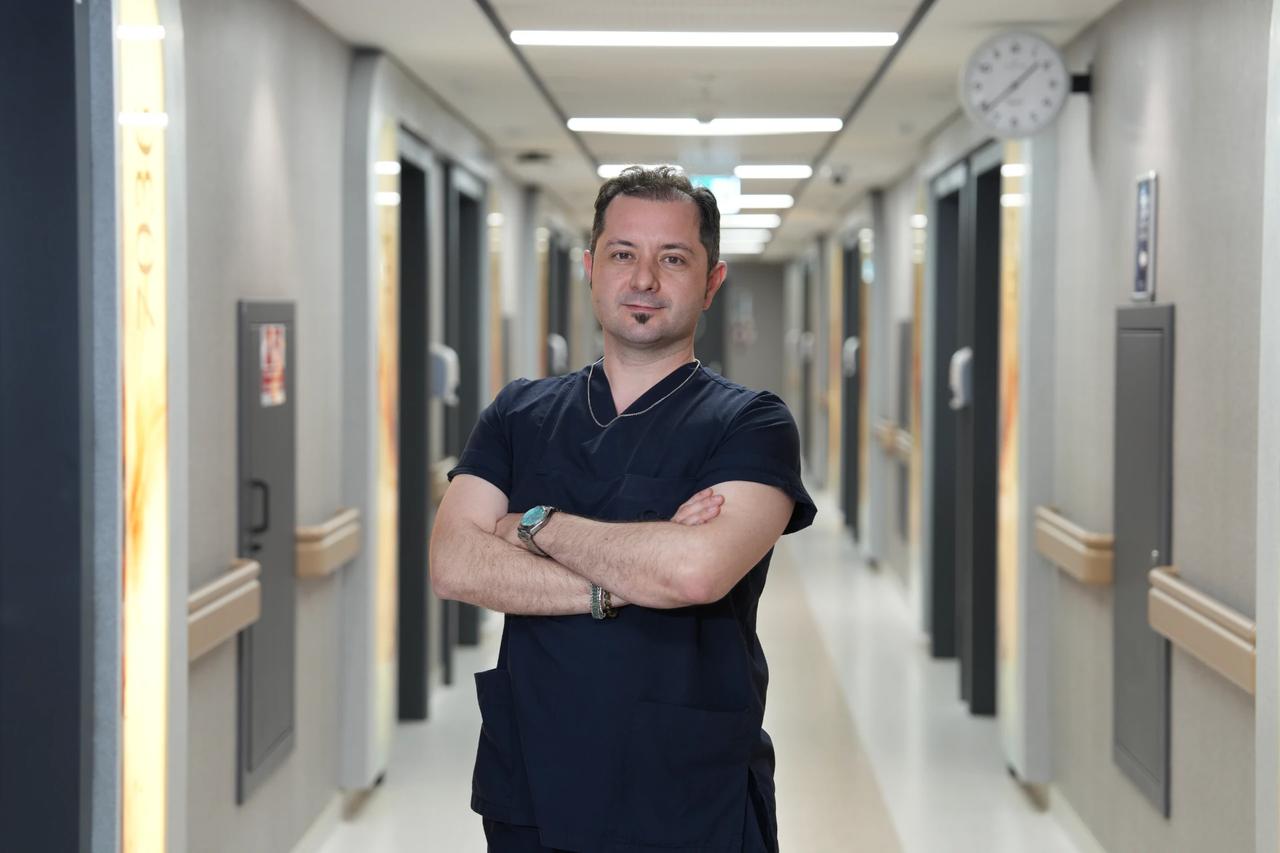 Nöroloji Uzmanı İsmet Üstün