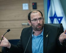 Avustralya'dan soykırımı savunan vekile ülkeye giriş yasağı