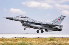 F-16 ÖZGÜR’den AESA radar güdümüyle ilk GÖKDOĞAN atışı gerçekleştirildi