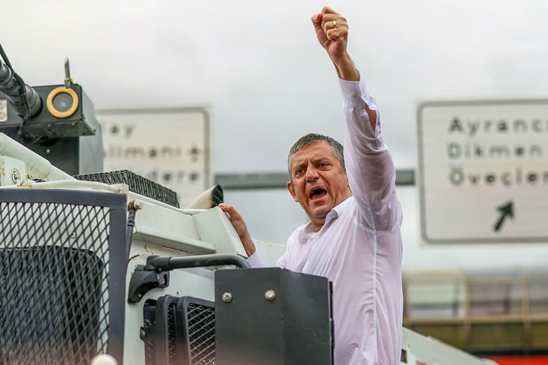 Yeni Parti kuracak mı? Özgür Özel'den merak edilen o iddialara yanıt geldi 