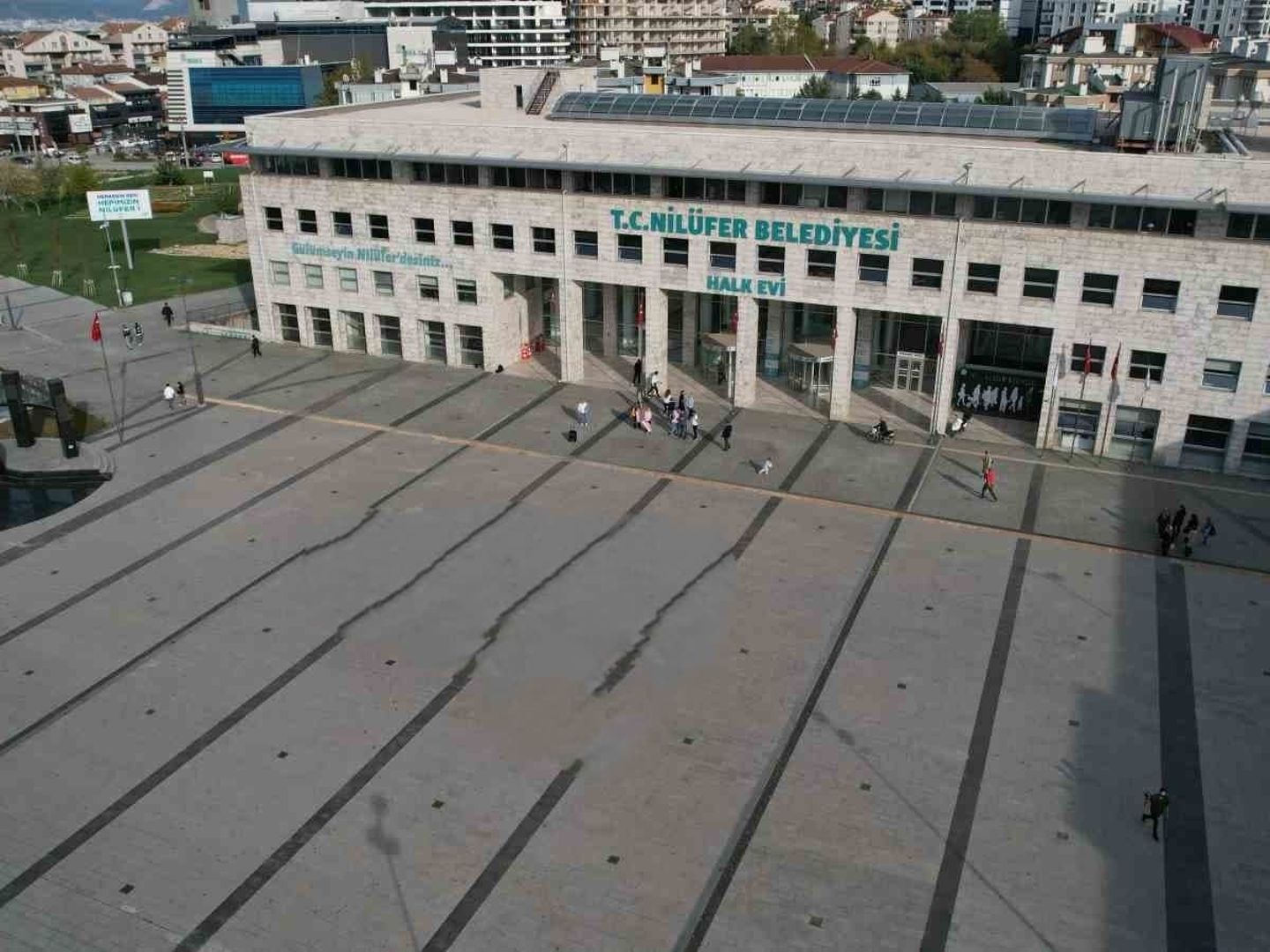 CHP'de danışman skandalı: Maaşı belediye ödedi