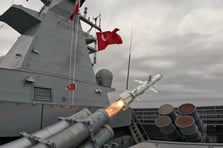 ATMACA gemisavar füzesi kara hedeflerine karşı başarıyla test edildi