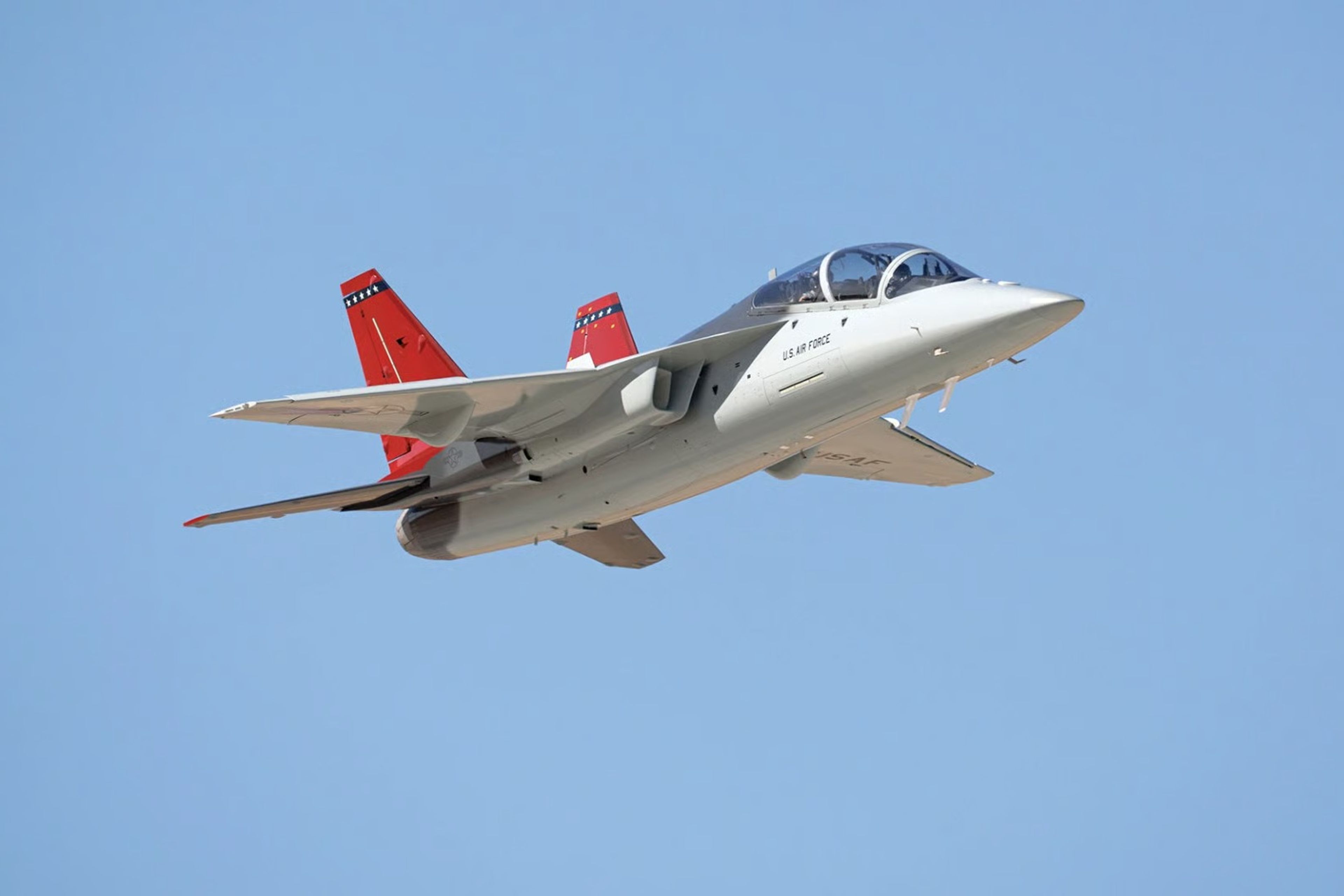 ABD Hava Kuvvetleri 23 adet T-7A Red Hawk eğitim uçağı siparişi verdi