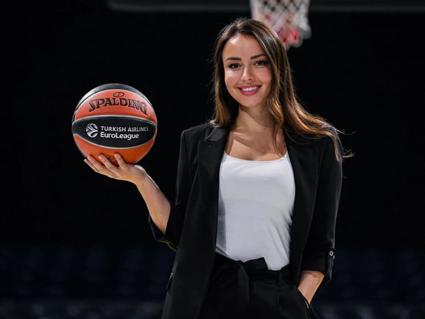 Dimitris Itoudis'in eski yardımcısı Jelena Todorovic, Brezilya erkek basketbolunda başantrenörlük görevine getirilen ilk kadın oldu