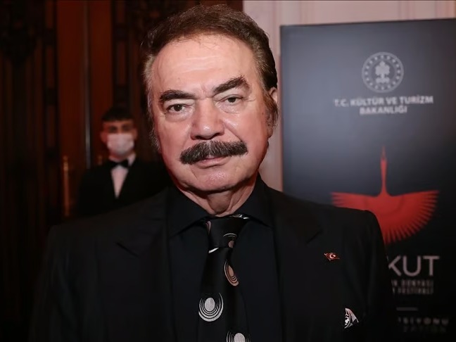 Usta sanatçı Orhan Gencebay koronavirüs şüphesiyle hastaneye kaldırıldı