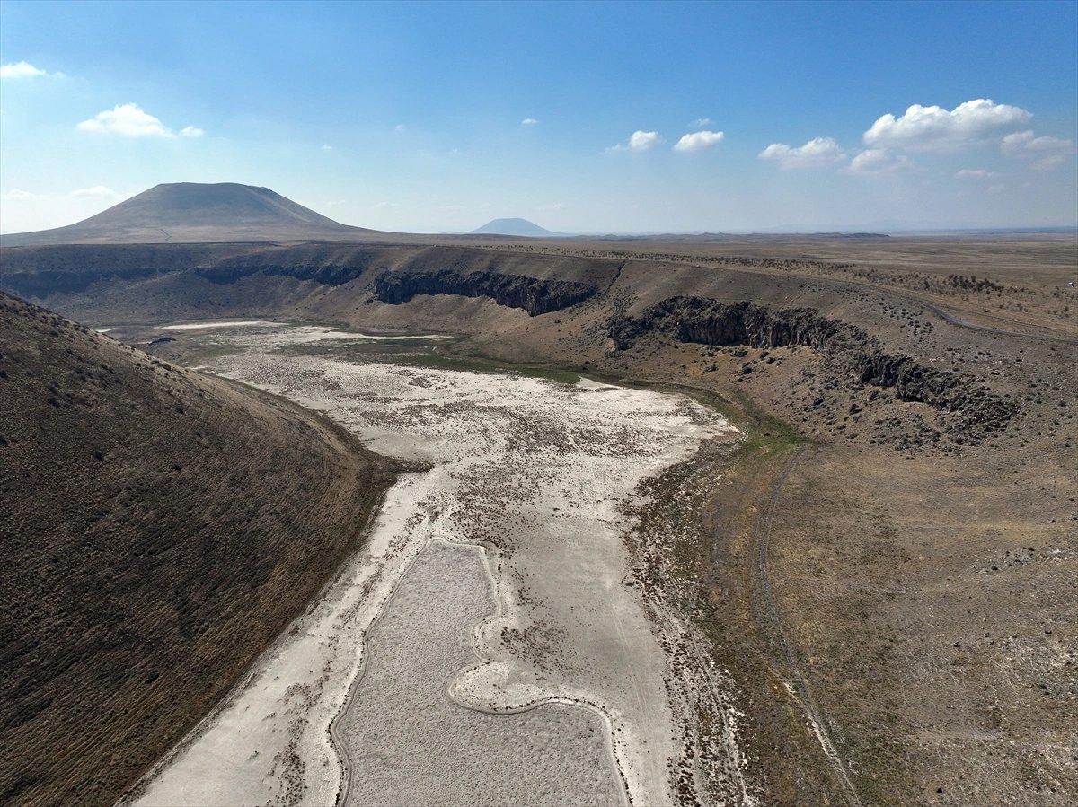 Meke Gölü'ndeki görünmeyen yaşam mikroskop camına yansıdı