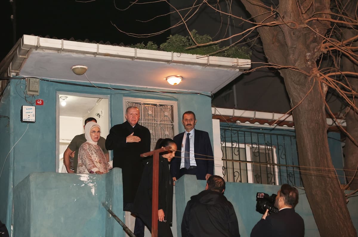 Cumhurbaşkanı Erdoğan’dan aile iftarına ziyaret