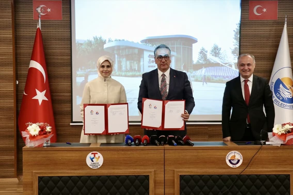 Sürmene'de inşa edilecek Bayraktar Bilim Merkezi'nin protokolü imzalandı
