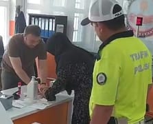 Kimliğini unutan öğrencinin imdadına polis yetişti