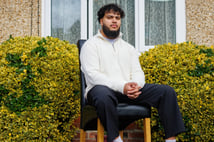 Yüz tanıma hatası yanlış kişinin hırsızlık suçlamasıyla gözaltına alınmasına yol açtı