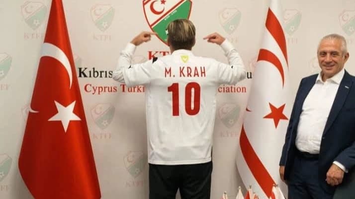 Alman vekil KKTC formasını giydi: Sporda ambargoya anlamlı tepki