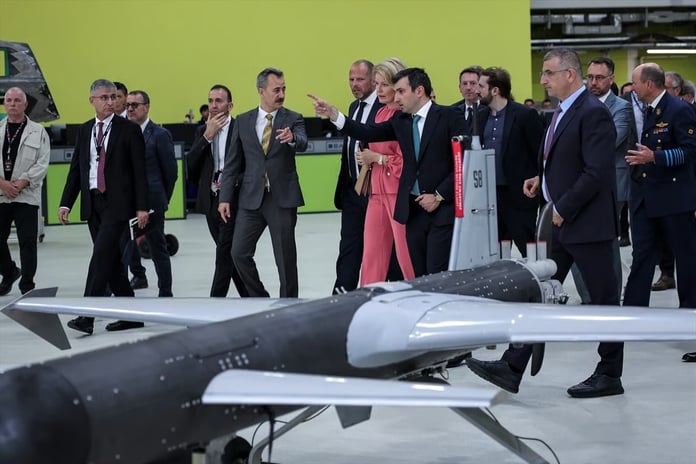 Belçika Kraliçesi Mathilde, Baykar'ı ziyaret etti