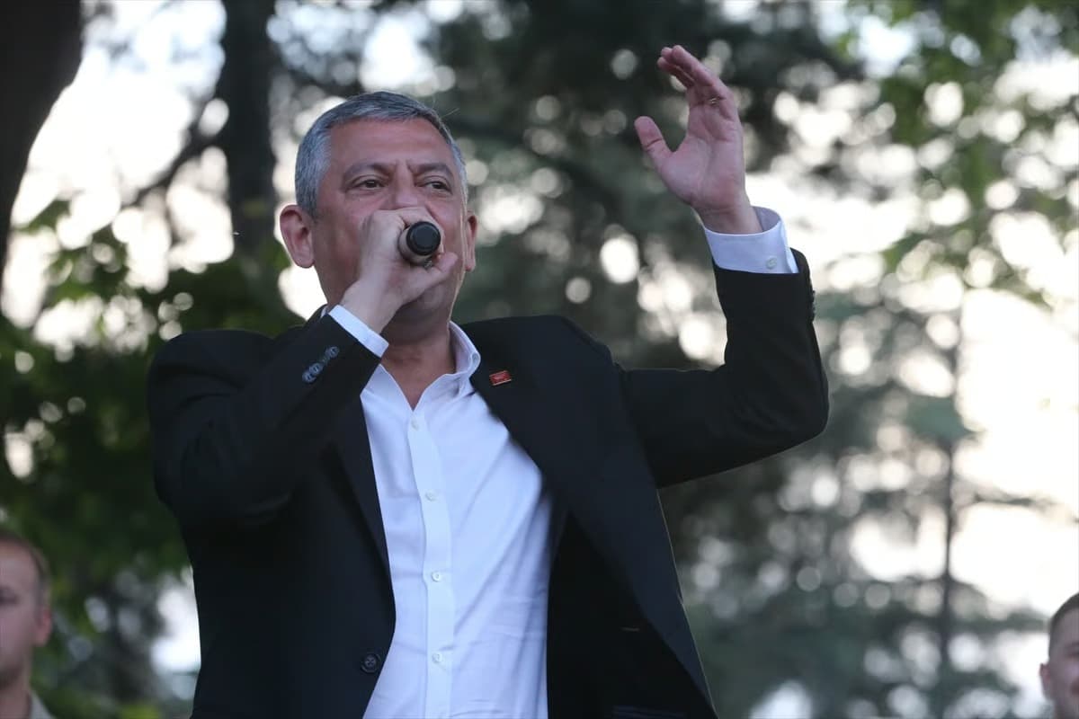 Özgür Özel'in eski şoförü ve eski danışmanı tutuklandı
