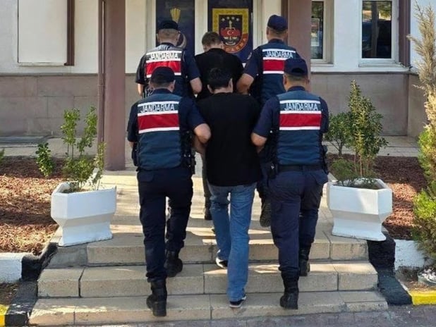 Kırıkkale’de firari hükümlüler ticari takside yakalandı