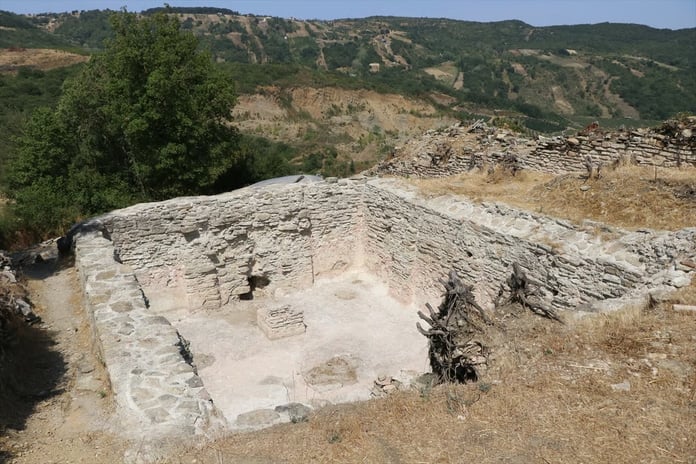 Yalova'daki Çobankale kazılarında tarihi yaşam alanları bulundu