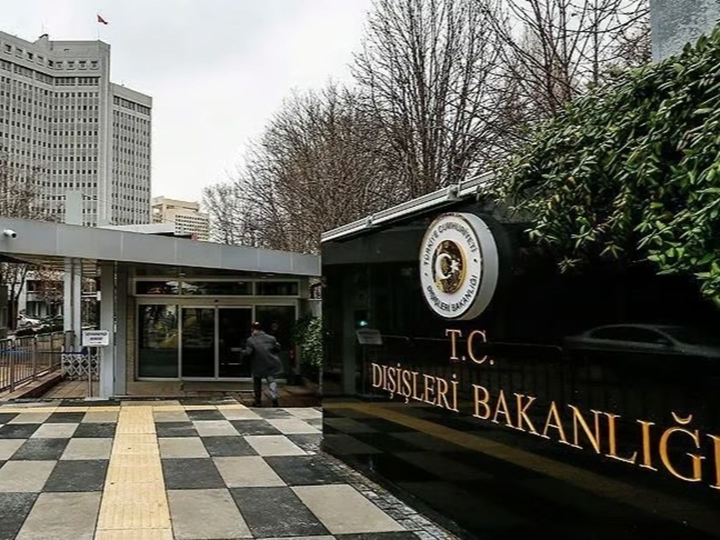 Dışişleri Bakanlığı'ndan Mescid-i Aksa baskınına sert tepki