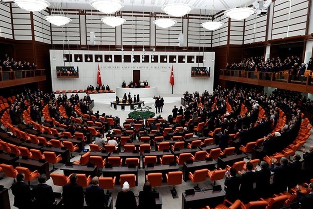 AK Parti gurbetçiler için Meclis’e getiriyor