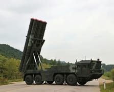 Kuzey kore, 50 adet KN-25 600 mm roket sistemini muharip birliklere teslim etti