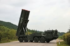 Kuzey kore, 50 adet KN-25 600 mm roket sistemini muharip birliklere teslim etti