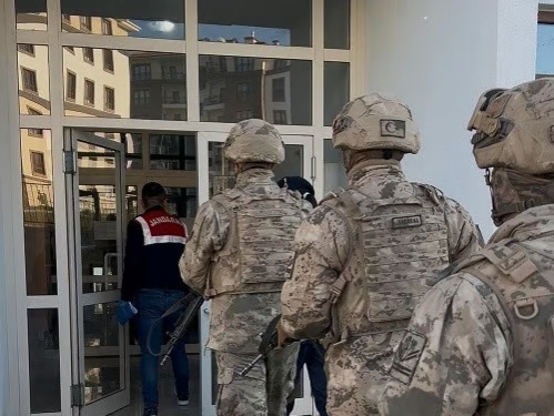 Çocuklara bomba eğitimi veren şebekeye operasyon: 2 tutuklama