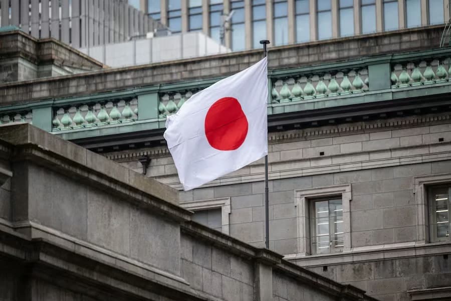 Japonya tacizleri engellemek için Bluetooth'u yasaklıyor