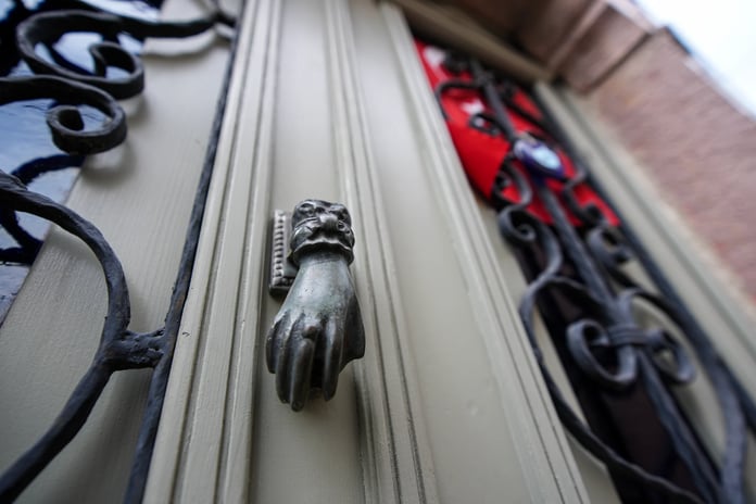 Sessiz şahitler: tarihi kapı tokmakları