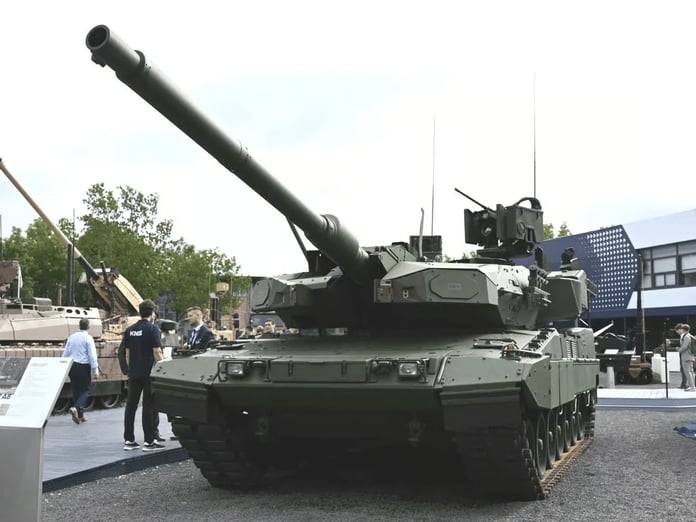 Çek Cumhuriyeti, 44 Leopard 2A8 tankı için 1,34 milyar euroluk sözleşme imzaladı