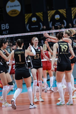 Devrenin lideri VakıfBank
