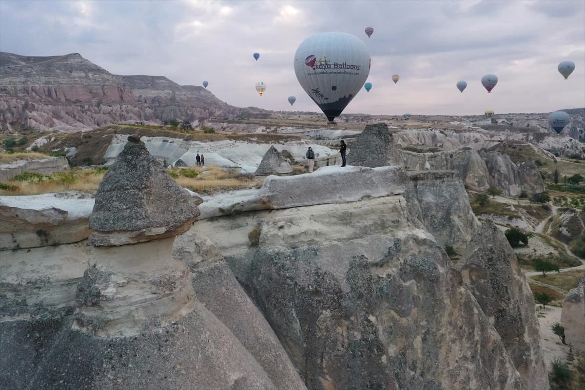 Uzak Doğulu turistlerin balon keyfi kameraya yansıdı