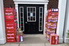 Annesinin telefonundan 70 bin lolipop sipariş etti