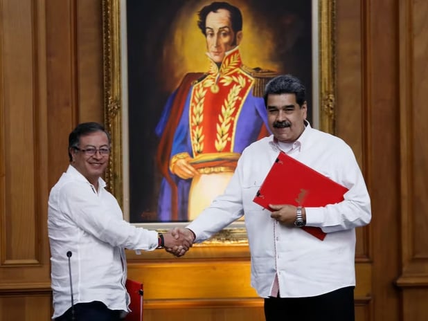 Kolombiya lideri Petro'dan Maduro'ya geçiş hükümeti çağrısı