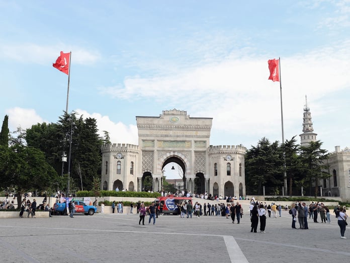 Üniversiteler ne zaman açılacak? 2025 Üniversitelerde dersler ne zaman başlıyor?