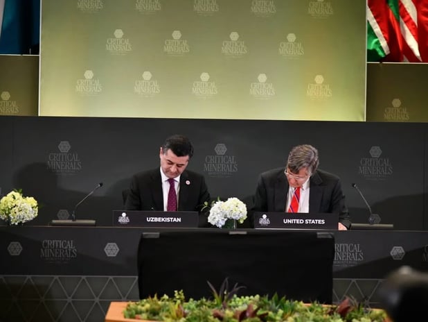 Özbekistan ve ABD kritik minareller için anlaşma imzaladı