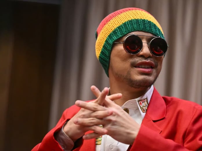 Malezyalı ünlü rapçi Namewee Tayvanlı fenomeninin cinayetinden gözaltına alındı