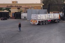 Refah Kapısı sınırlı geçişler için de olsa yeniden açıldı