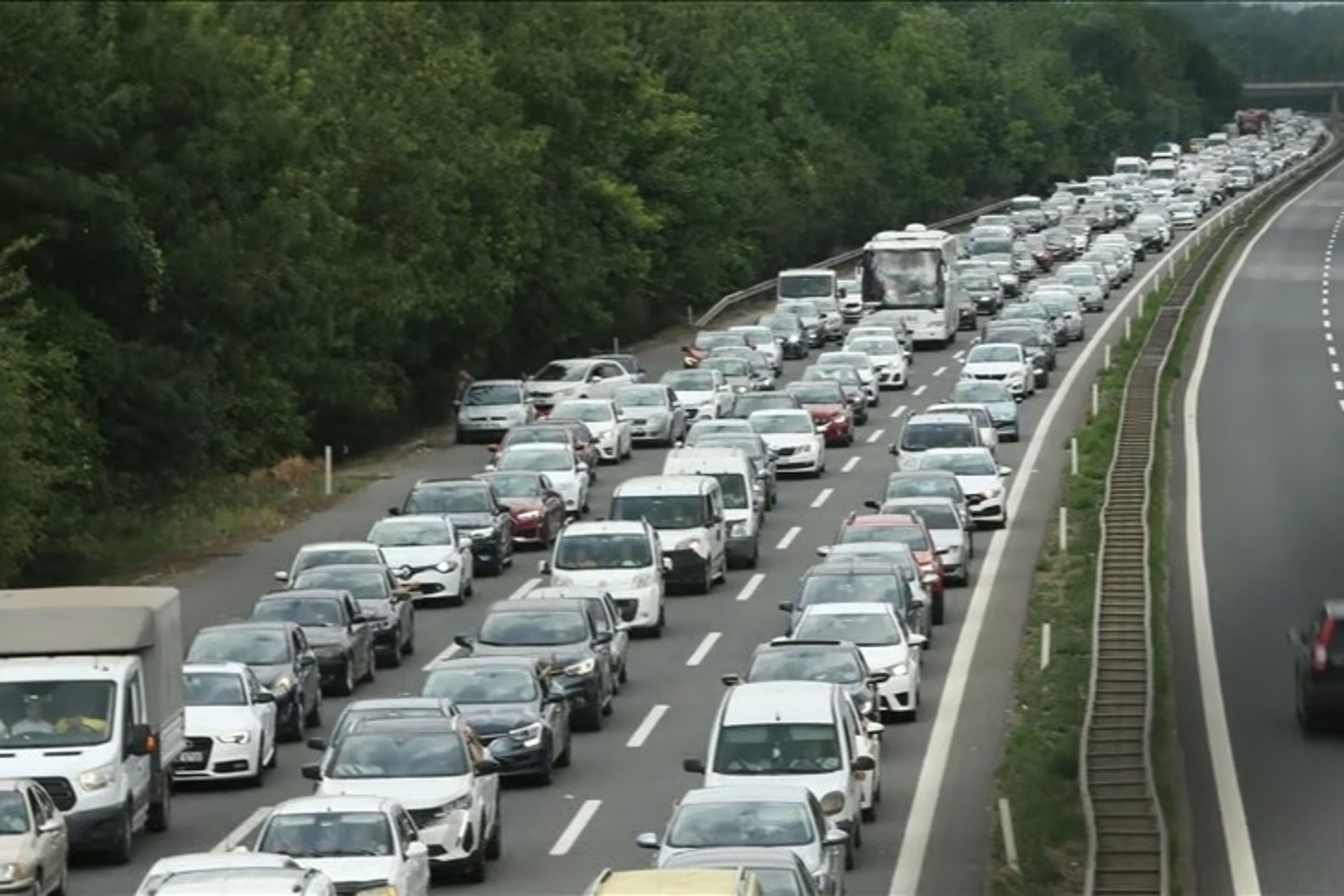 Trafiğe kaydı yapılan araç sayısı geçen yıl 2 milyon 368 bin 538 oldu