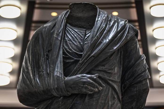 ABD'nin Marcus Aurelius heykeli için istediği izin tek şartla kabul edildi