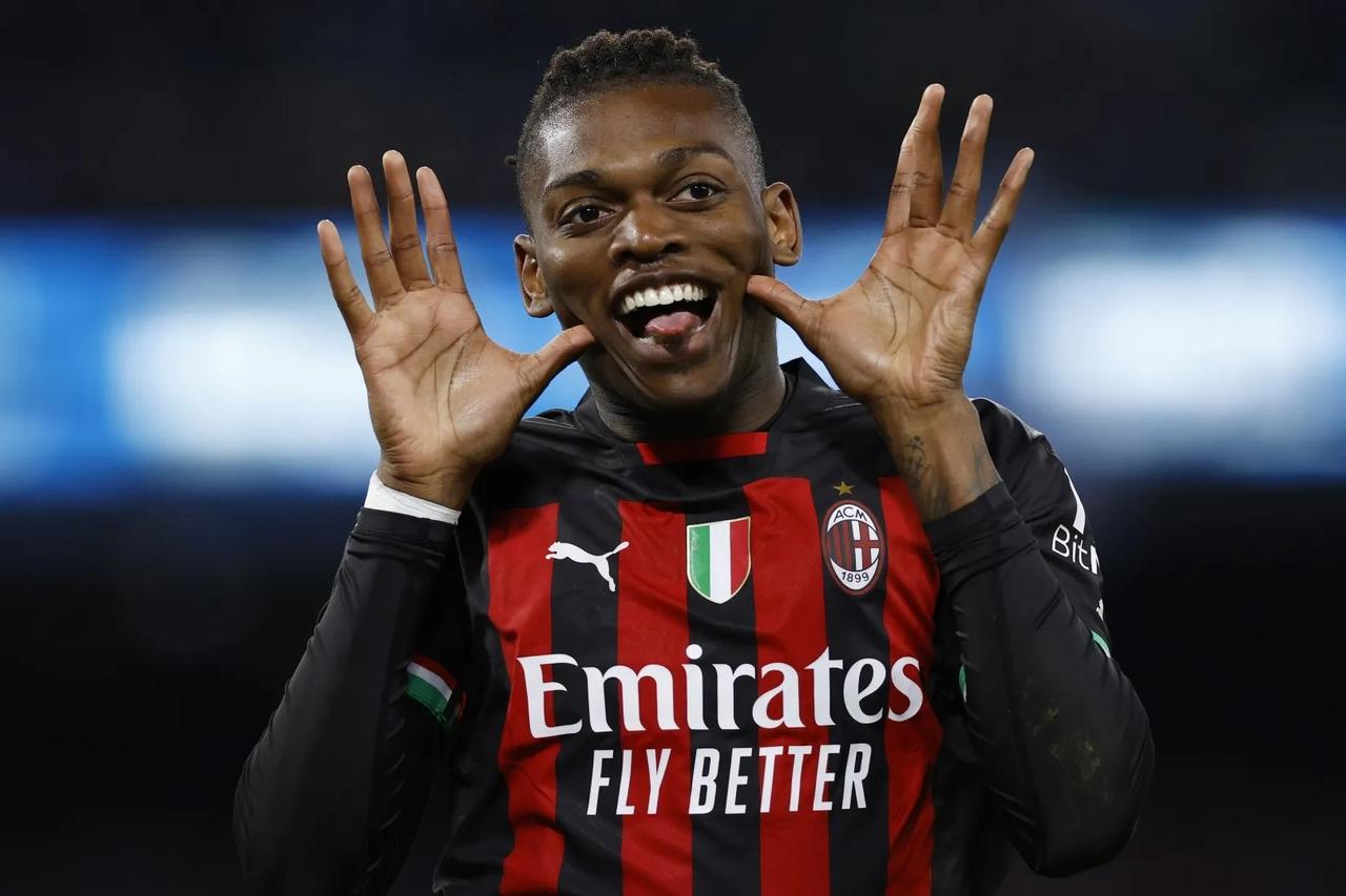Galatasaray için Rafael Leao fırsatı doğdu