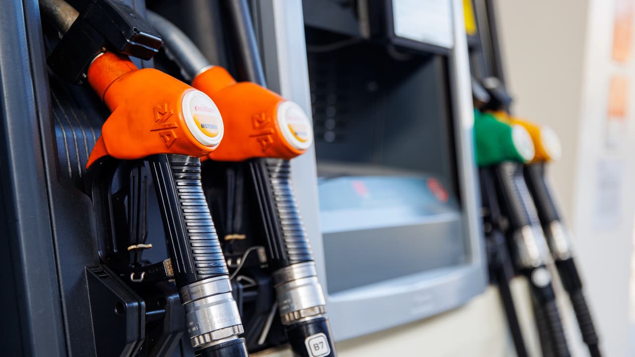 Motorin fiyatlarında dev indirim: Litre fiyatı pompaya yansıdı