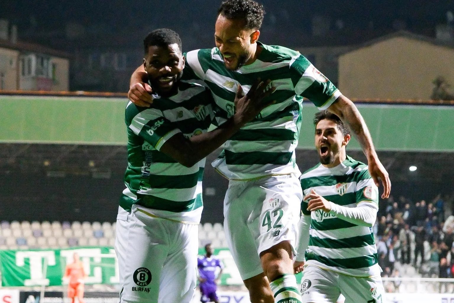 Bursaspor Süper Lig hedefine ilerliyor | gdh